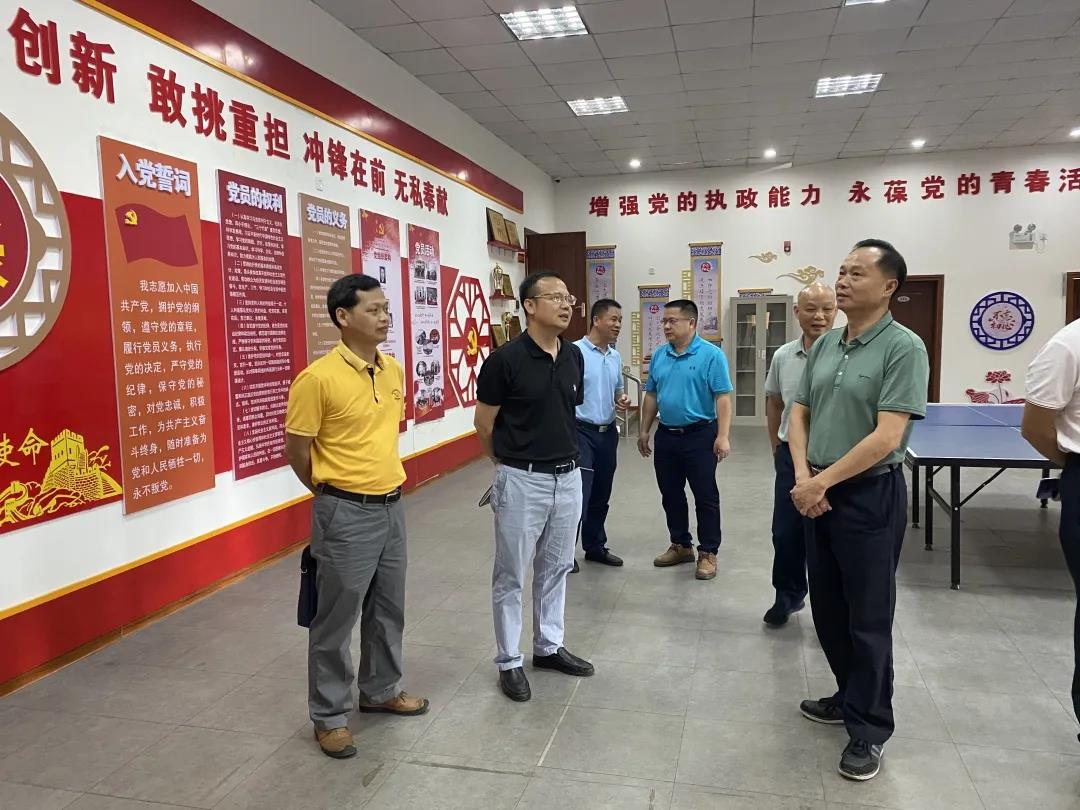 梧州市總工會(huì)領(lǐng)導(dǎo)到臨港經(jīng)濟(jì)區(qū)開(kāi)展調(diào)研活動(dòng)