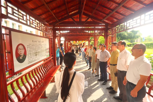 黨工融合謀發(fā)展，廉潔自律樹清風(fēng)