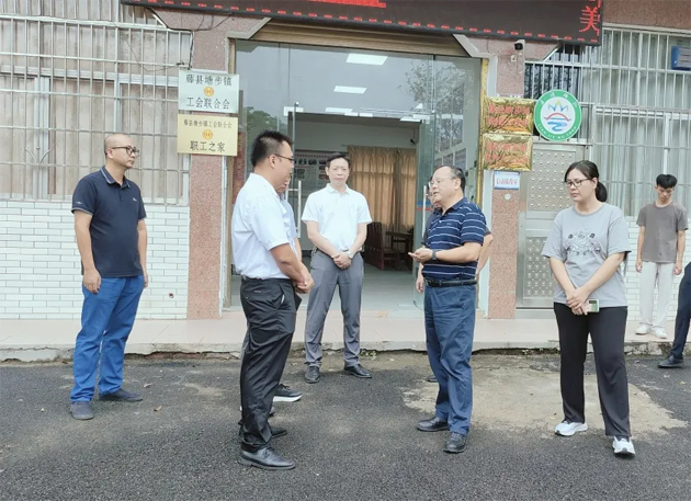 市總工會(huì)調(diào)研組到縣（市、區(qū)） 開展基層工會(huì)組織建設(shè)工作調(diào)研