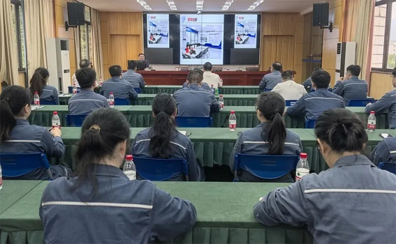 勞模精神激勵(lì)職工創(chuàng)新奮進(jìn)丨“匠心筑夢(mèng)”宣講活動(dòng)走進(jìn)蒙山供電局